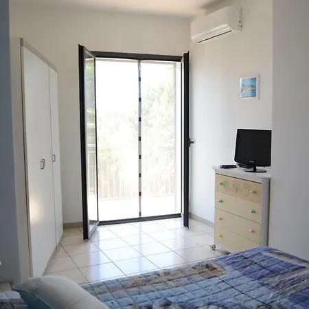 Apartment Santanna House - Fondachello-apartments Com *