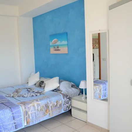 Apartment Santanna House - Fondachello-apartments Com